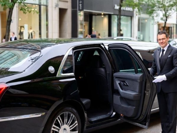Hourly Limousine Service - 75 Thorncliffe Park Dr, East York, ON M4H 1L4, Canada
