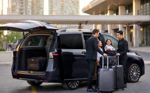 Minivan chauffeur service card showing capacity for up to 6 passengers and 6 luggage bags, best suited for families travelling with extra gear.