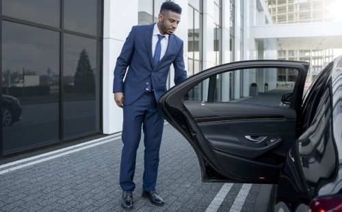 elegant-uber-driver-giving-taxi-ride